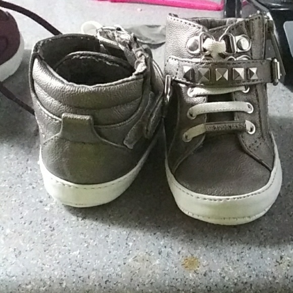 Shoes - Picture 1 of 1